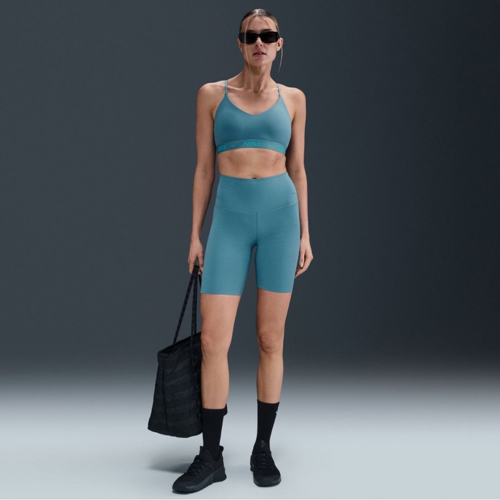 NWT Nike Women's Zenvy Gentle-Support High-Waisted 8" Biker Shorts. Size Small.